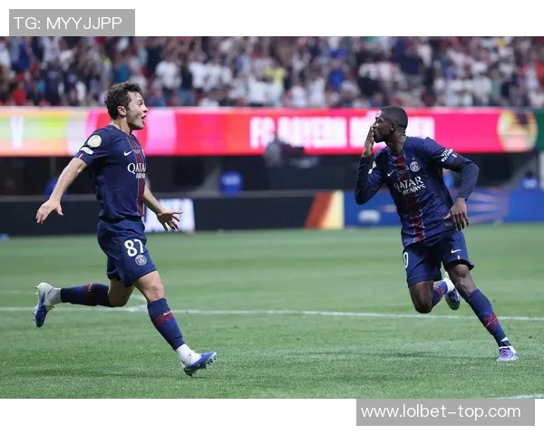 欧冠激战皇马与巴黎圣日耳曼互交白卷全场气氛紧张引发热议